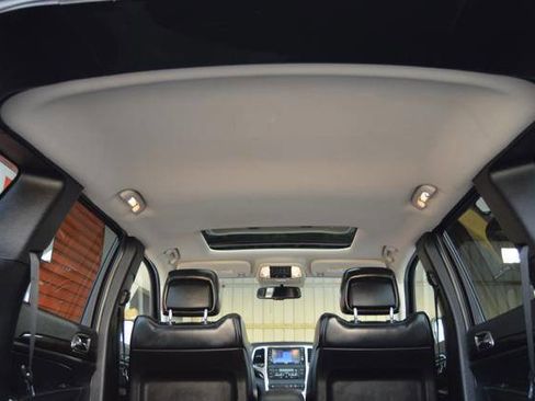 Used 2012 Jeep Grand Cherokee Laredo image 37