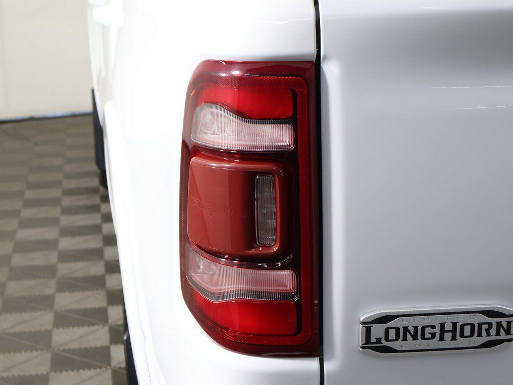 Used 2022 RAM 1500 Limited AWD/4WD image 19