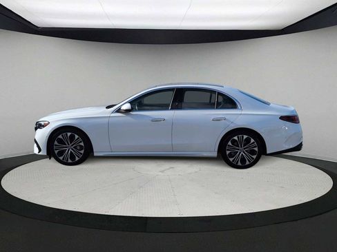Used 2024 Mercedes-Benz E 350 4MATIC Sedan image 5