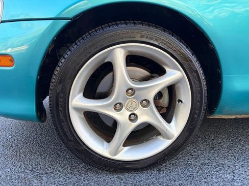 Used 2003 MAZDA MX-5 Miata RWD image 19