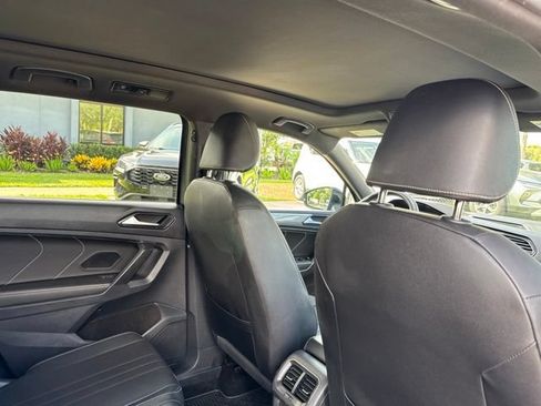 Used 2023 Volkswagen Tiguan SE R-Line FWD image 15