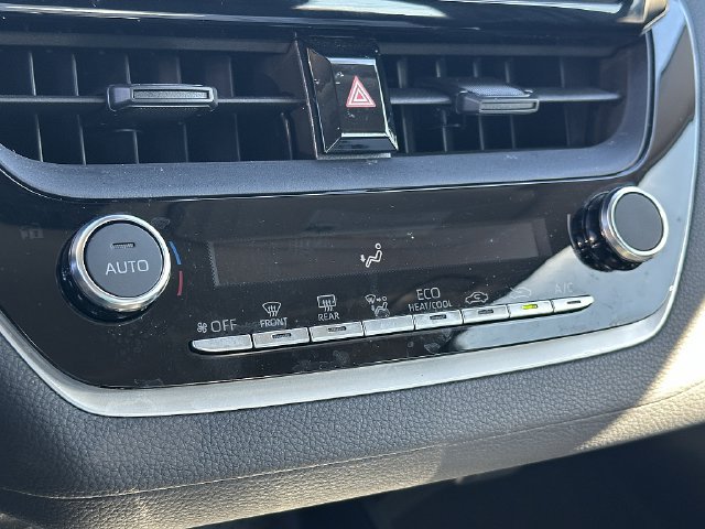 Used 2023 Toyota Corolla LE FWD image 30