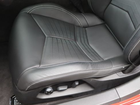 Certified 2022 Chevrolet Corvette Stingray Premium Conv w/ Z51 Performance Package image 16