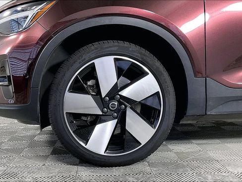 Used 2023 Volvo XC40 Recharge Ultimate w/ Protection Package Premier AWD/4WD image 8