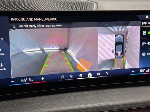 Used 2025 BMW 230i Coupe w/ Convenience Package image 23