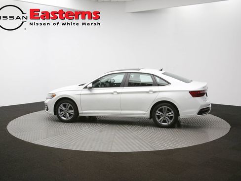 Used 2023 Volkswagen Jetta SE w/ Panoramic Sunroof Package image 79