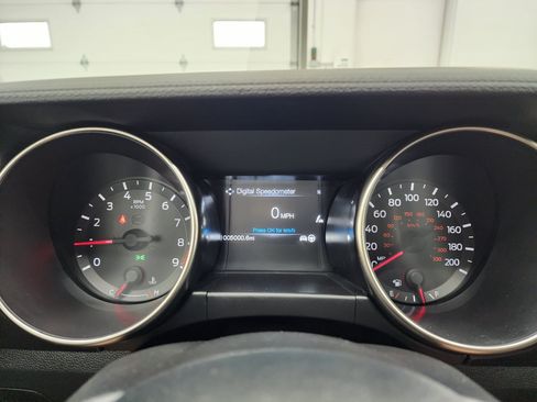 Used 2016 Ford Mustang Shelby GT350 w/ Technology Package RWD image 10