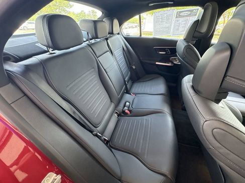 Used 2025 Mercedes-Benz C 300 4MATIC Sedan image 28