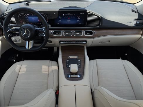 Used 2026 Mercedes-Benz GLS 580 4MATIC image 14