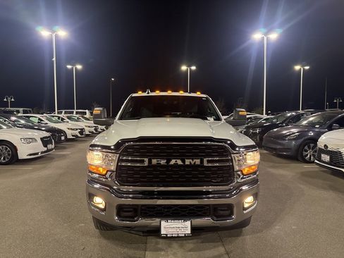 Used 2024 RAM 3500 Big Horn image 3