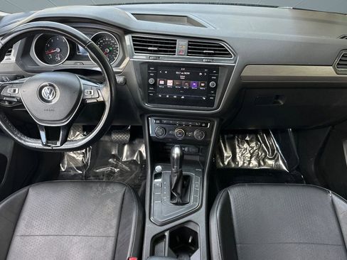 Used 2018 Volkswagen Tiguan SE image 15