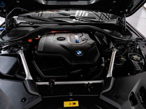 Used 2022 BMW 530e w/ Premium Package image 52
