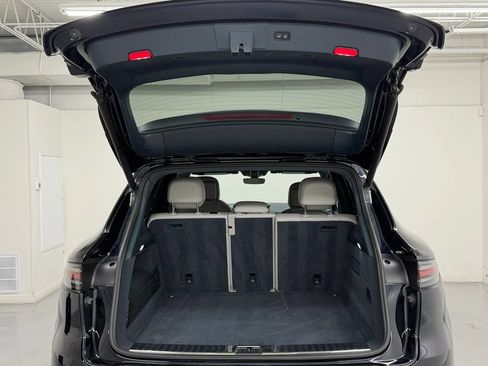 Used 2019 Porsche Cayenne AWD/4WD image 38