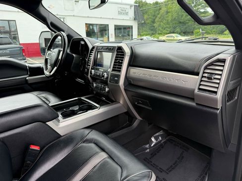 Used 2021 Ford F250 Platinum w/ Snow Plow Prep Package AWD/4WD image 24