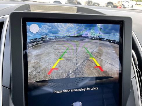 Used 2024 Ford Edge SEL image 13