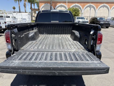 Used 2021 Toyota Tacoma TRD Sport w/ Technology Package RWD image 16