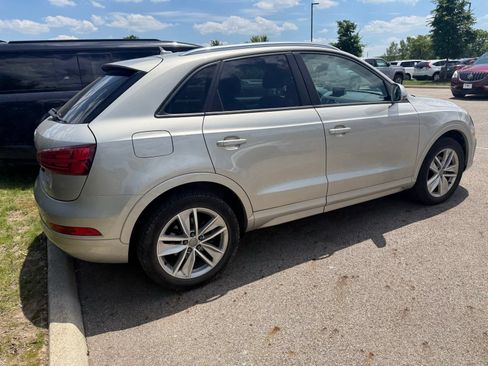 Used 2017 Audi Q3 2.0T Premium w/ Convenience Package AWD/4WD image 5