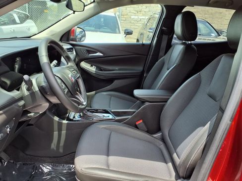 Certified 2024 Buick Encore GX Preferred FWD image 17