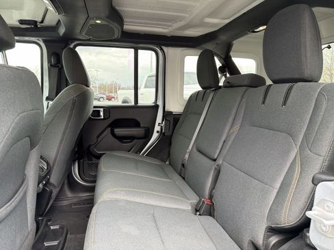 Used 2024 Jeep Wrangler Willys image 29