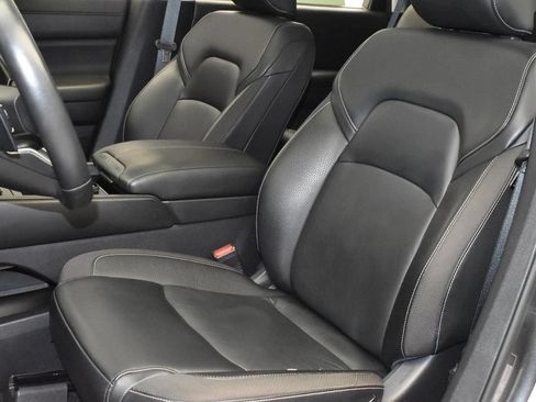 Used 2022 Nissan Pathfinder SL w/ SL Premium Package AWD/4WD image 15