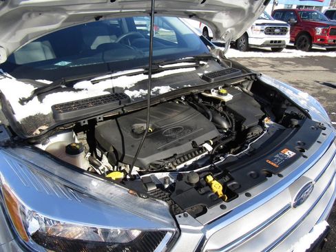 Used 2018 Ford Escape SE w/ Ford Safe & Smart Package image 28