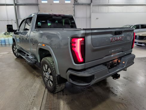 Used 2024 GMC Sierra 2500 Denali w/ Denali Reserve Package AWD/4WD image 4
