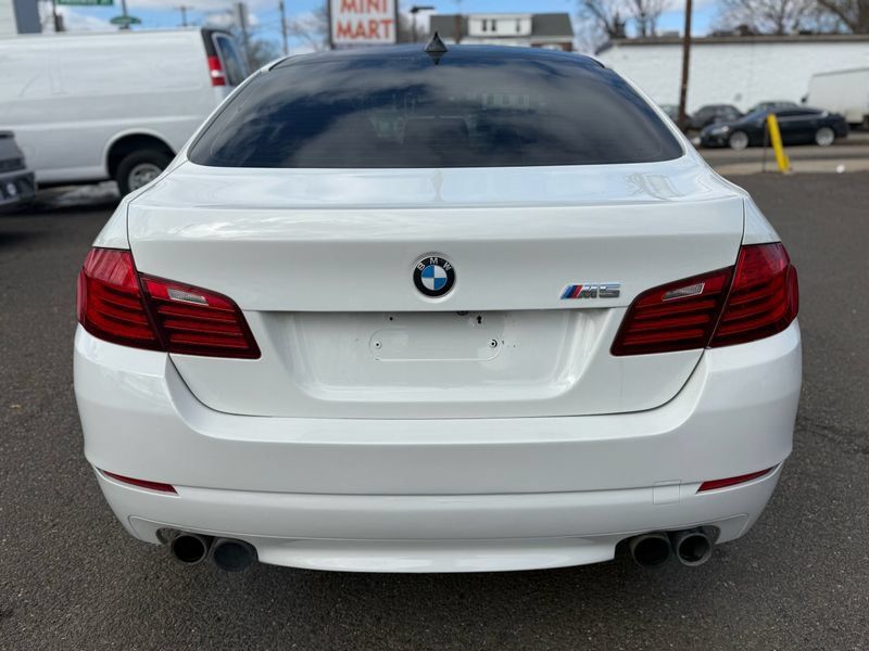 Used 2016 BMW M5 RWD image 6