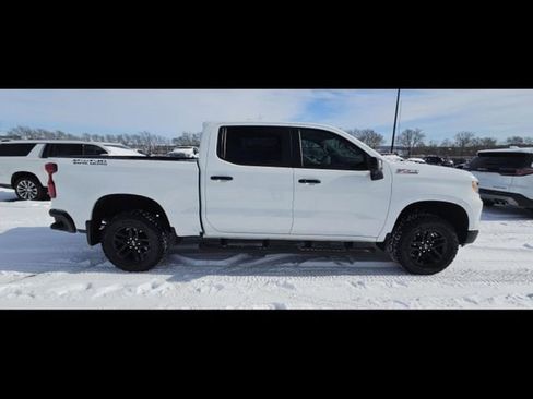Used 2024 Chevrolet Silverado 1500 LT Trail Boss w/ Convenience Package II image 5