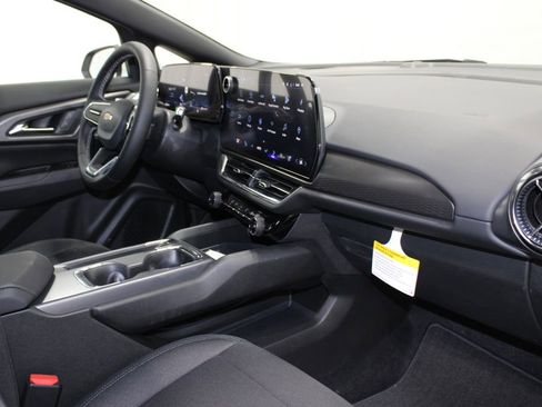 New 2026 Chevrolet Equinox EV LT image 22