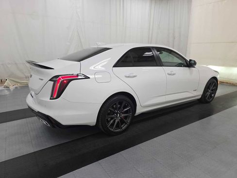 Used 2026 Cadillac CT4 V AWD/4WD image 3