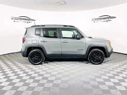 Used 2019 Jeep Renegade Sport image 9