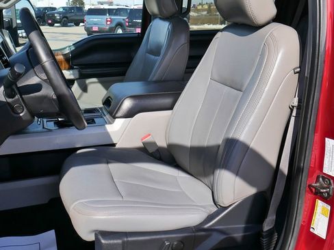 Used 2019 Ford F150 Lariat w/ Equipment Group 502A Luxury image 4