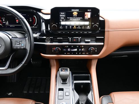 Certified 2023 Nissan Pathfinder Platinum w/ Cargo Package image 21