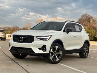 New 2026 Volvo XC40 B5 Plus w/ Protection Package Premier video 2