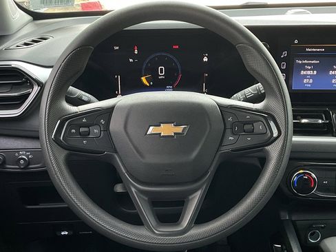 Used 2025 Chevrolet TrailBlazer LT image 21