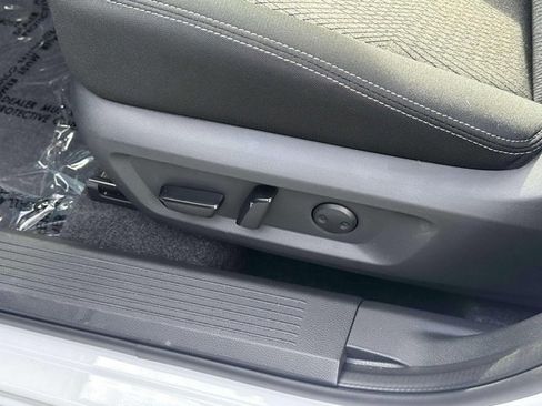 Used 2026 Nissan Rogue SV image 17