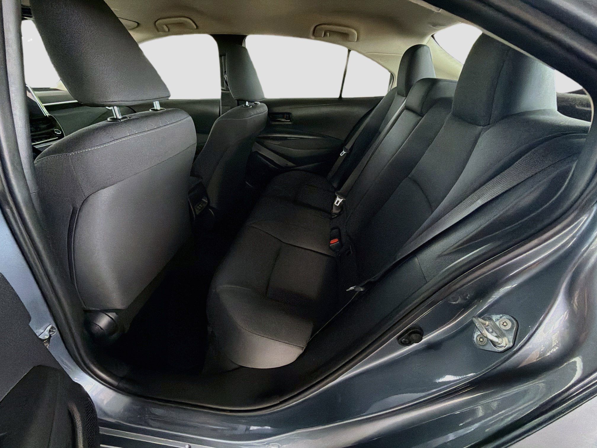Used 2025 Toyota Corolla LE FWD image 27