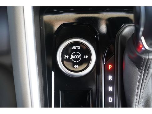 Used 2024 Chevrolet Colorado ZR2 w/ ZR2 Convenience Package III image 22