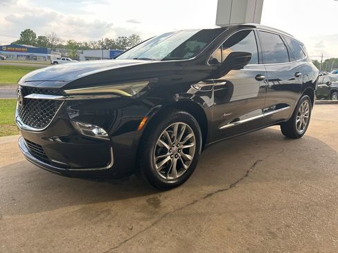 Used 2023 Buick Enclave Avenir w/ Avenir Technology Package image 4
