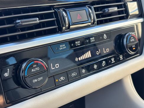 New 2025 Nissan Pathfinder SL image 29