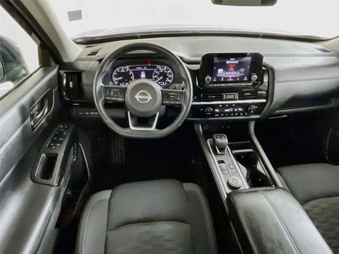 Used 2025 Nissan Pathfinder SV AWD/4WD image 26