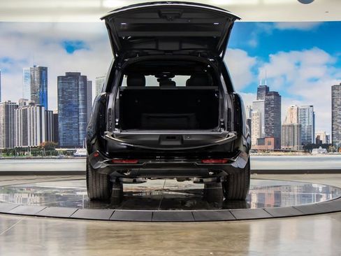 New 2026 Land Rover Range Rover SE image 12