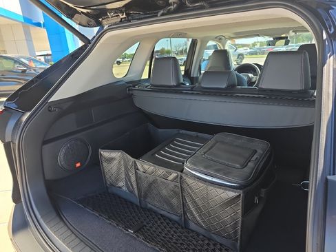 Used 2025 Toyota RAV4 Limited image 18