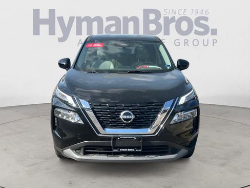 Certified 2023 Nissan Rogue SV image 2