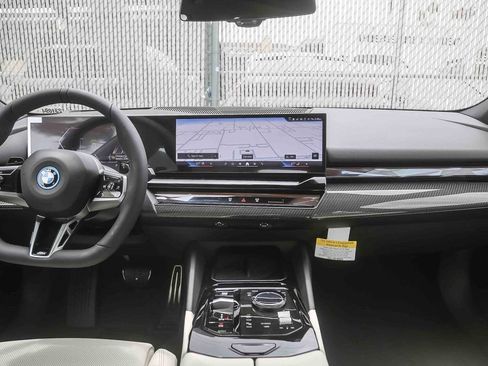 New 2027 BMW 550e xDrive w/ Premium Package AWD/4WD image 9