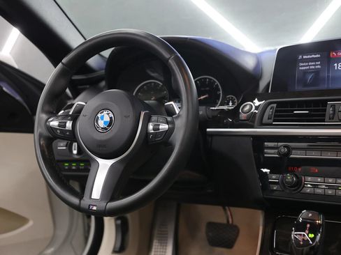 Used 2018 BMW 640i Convertible RWD image 32