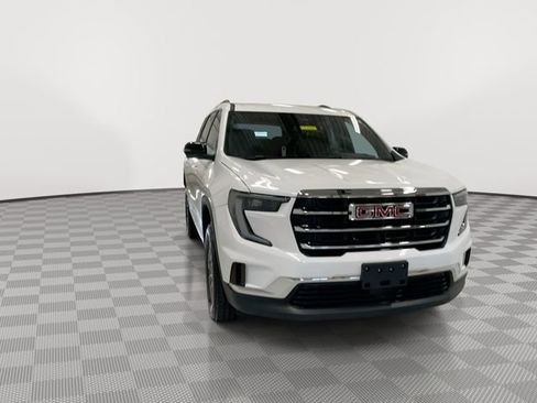 Certified 2025 GMC Acadia Elevation image 2