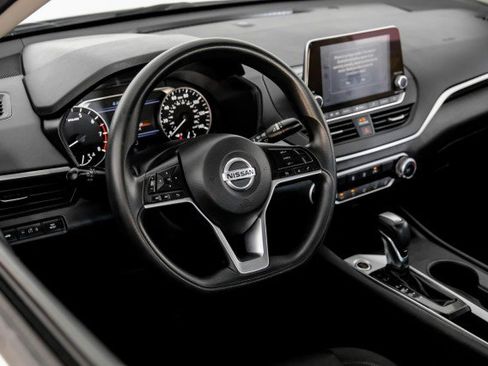 Used 2019 Nissan Altima 2.5 S image 14