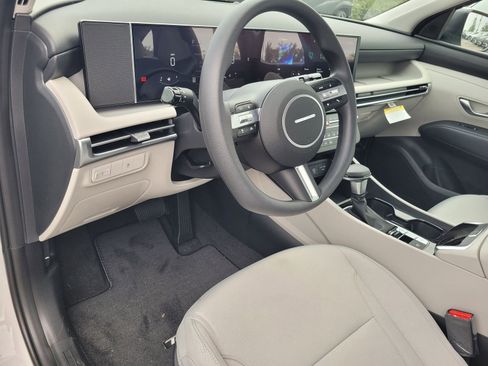 New 2026 Hyundai Tucson SE image 11