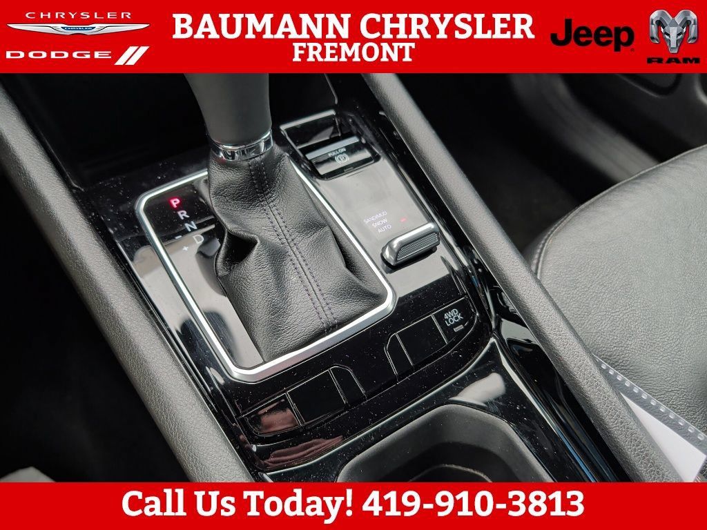 Used 2023 Jeep Compass Limited AWD/4WD image 30